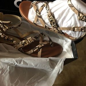 New GBG Sandals